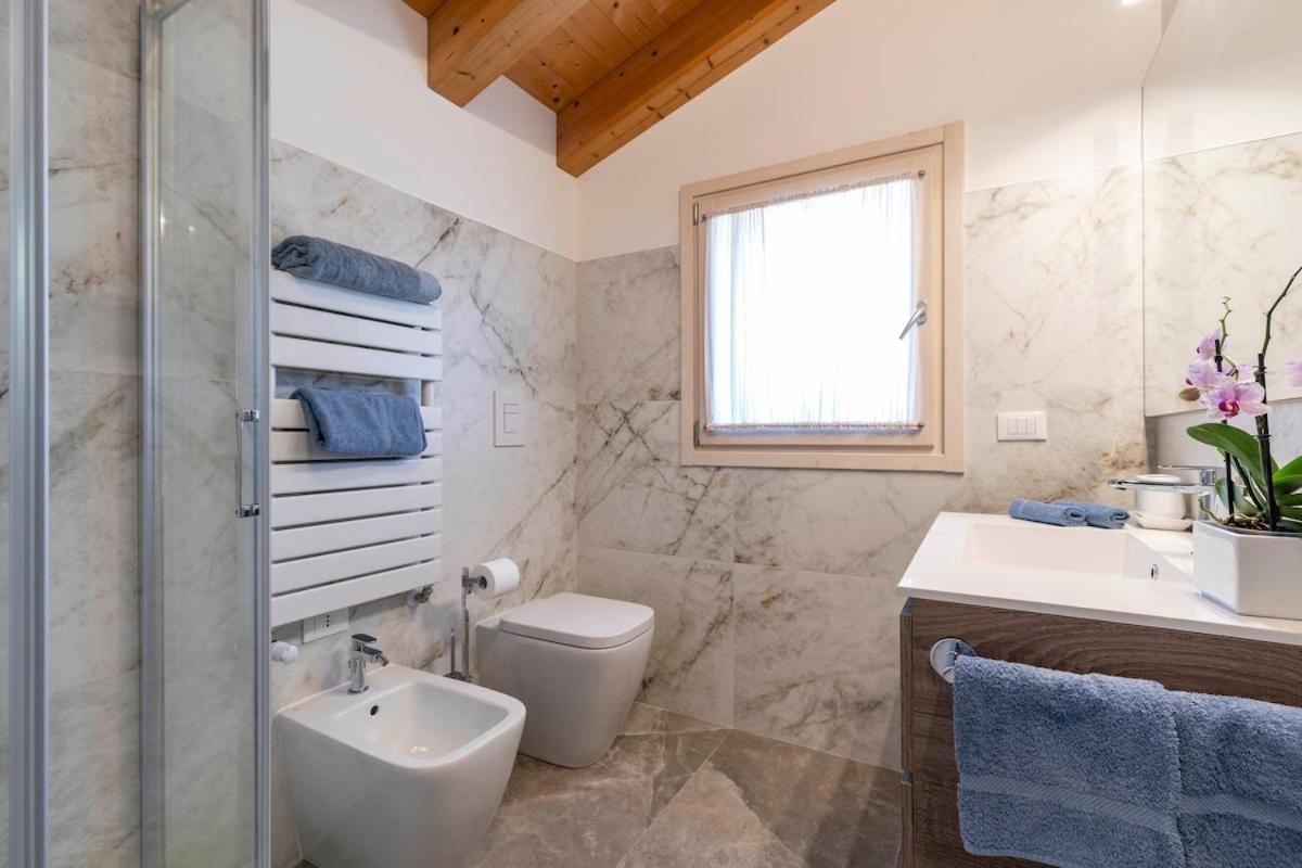 Stylish House Near Venise