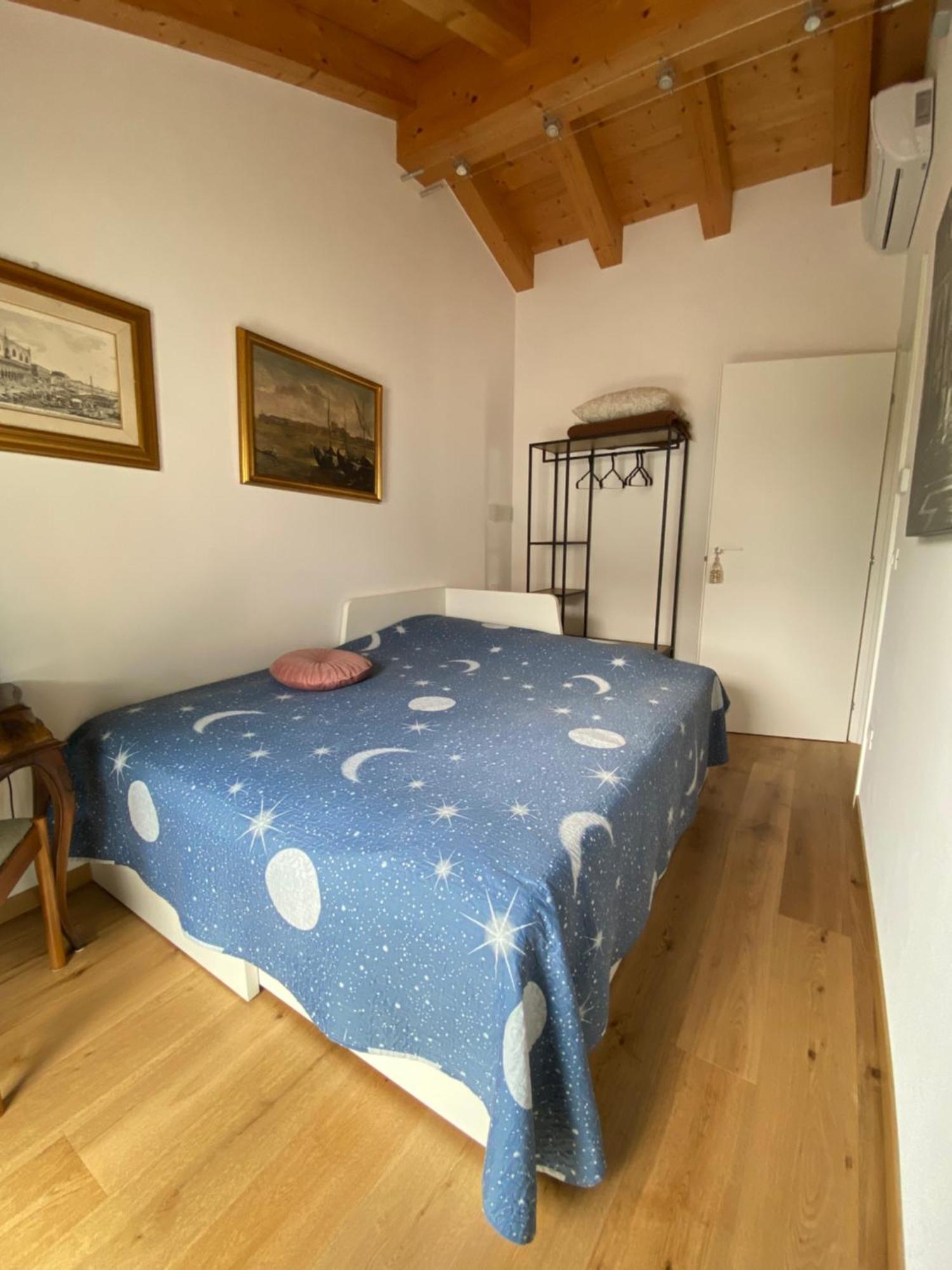 Stylish House Near With Parking Hébergement de vacances