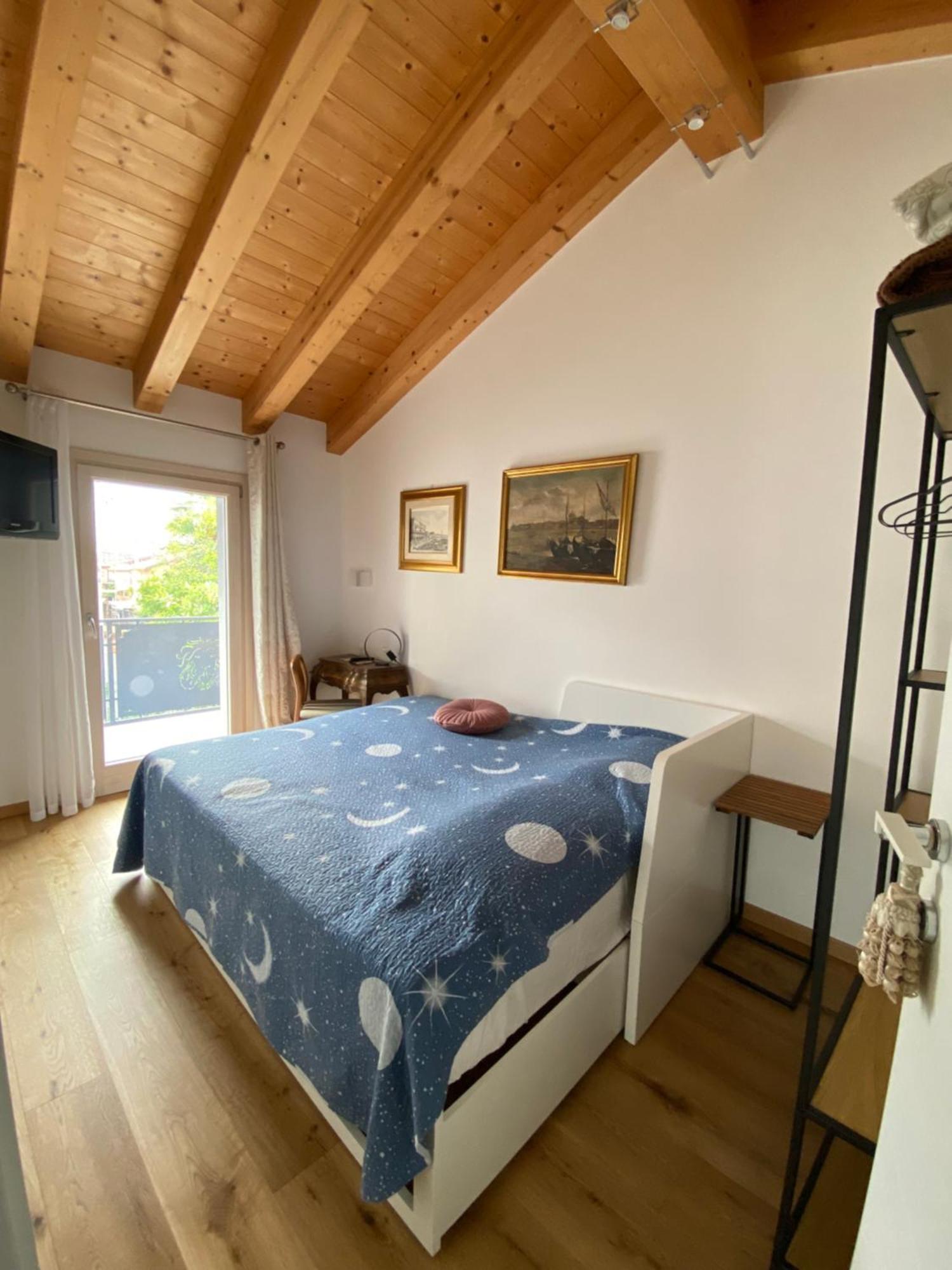 Casa vacanze Stylish House Near With Parking